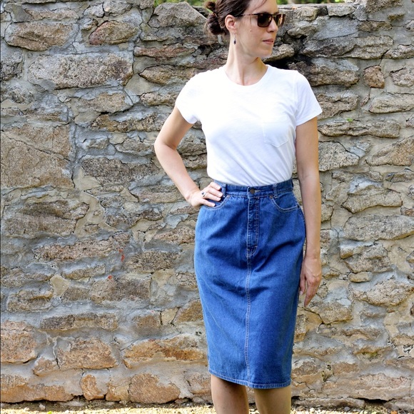 Meet your Posher, Lizzie - Picture 3 of 3